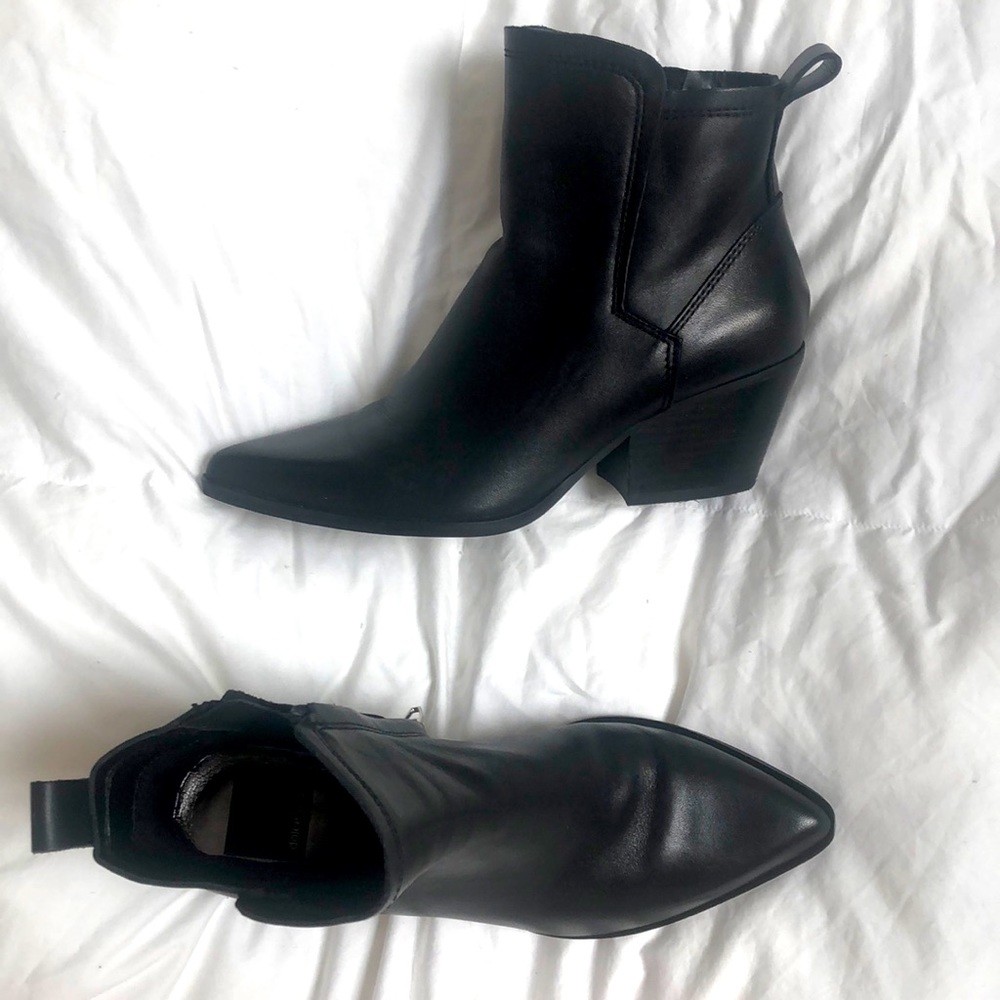 Unworn Dolce Vita Pointed Leather Booties - 6.5